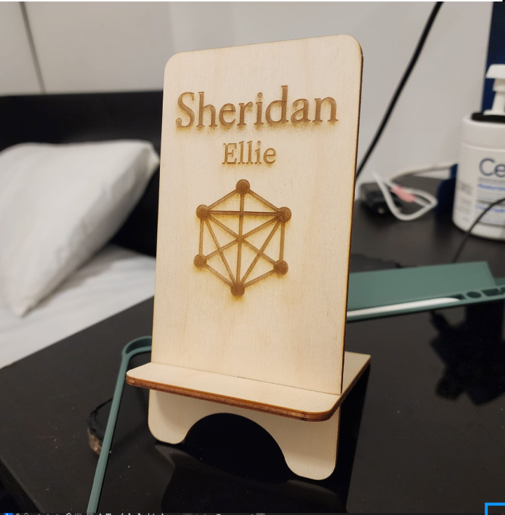 End product of the laser cut phone stand